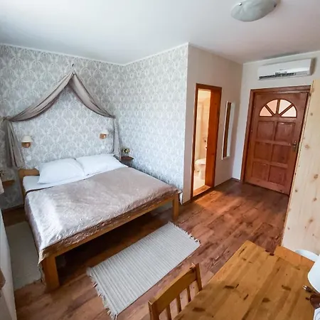 Guest house Anna Panzio Dunavarsany
